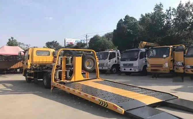 武胜汽车中途维修案例